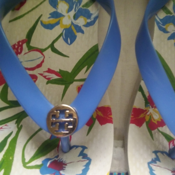 Tory Burch (Authentic) - Picture 4 of 4